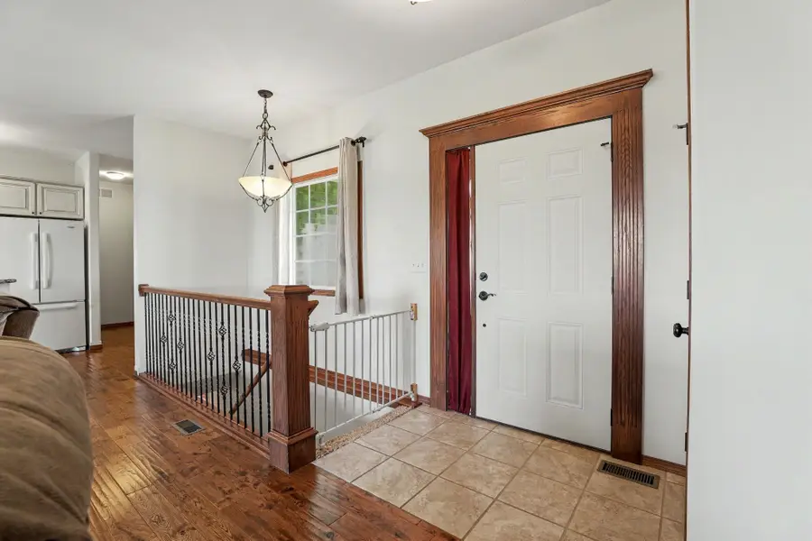 602 N High St, Argonia, KS 67004 - #3