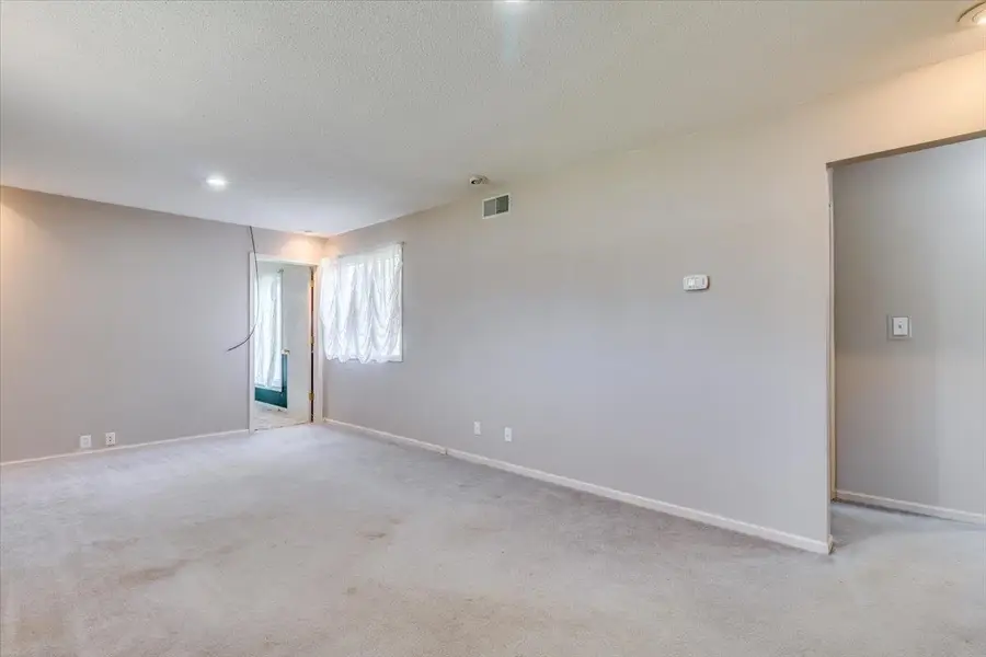 3326 S Handley St, Wichita, KS 67217 - #3