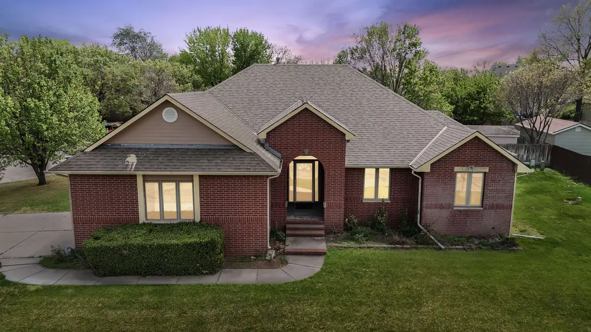 14101 E Lakeview Ct, Wichita, KS 67230 - #1