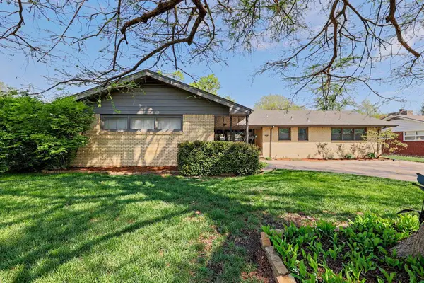 6512 E Murdock Ave, Wichita, KS 67206