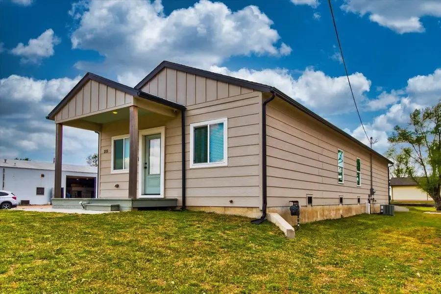 215 S Commercial Ave, Sedgwick, KS 67135 - #2