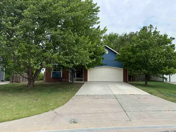 4896 E Ashton, Bel Aire, KS 67220