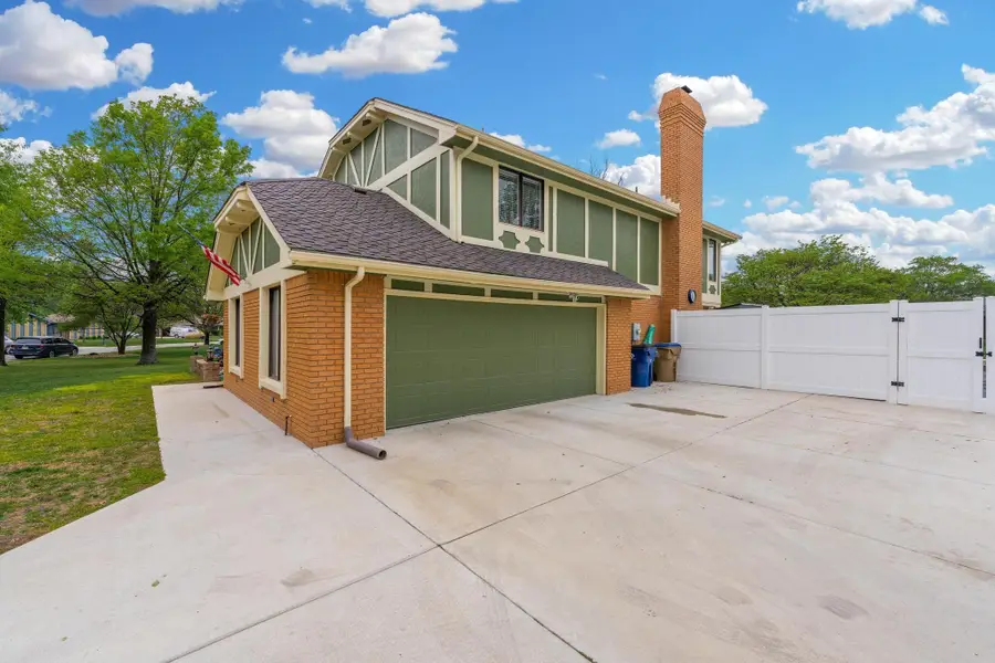 14710 E Willowbend Cir, Wichita, KS 67230 - #3
