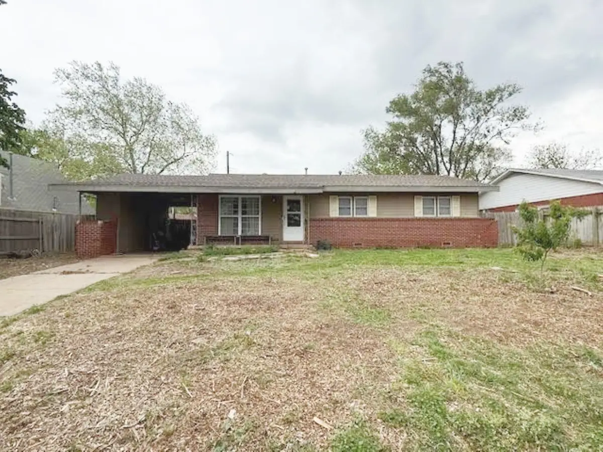 6232 N Newport St, Park City, KS 67219 - #1