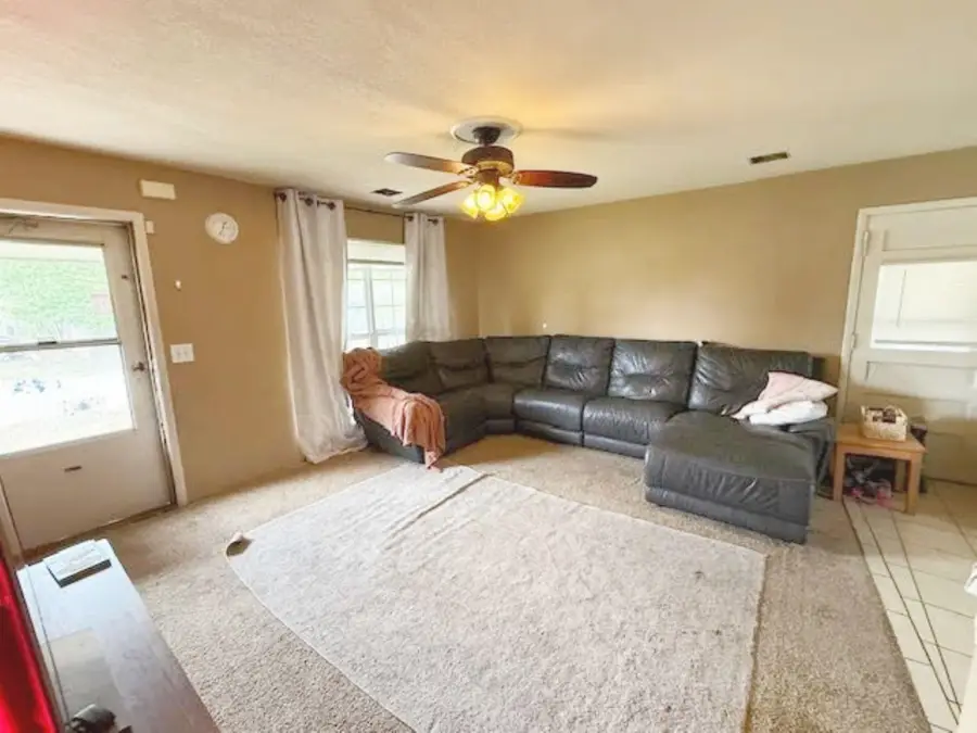 6232 N Newport St, Park City, KS 67219 - #2