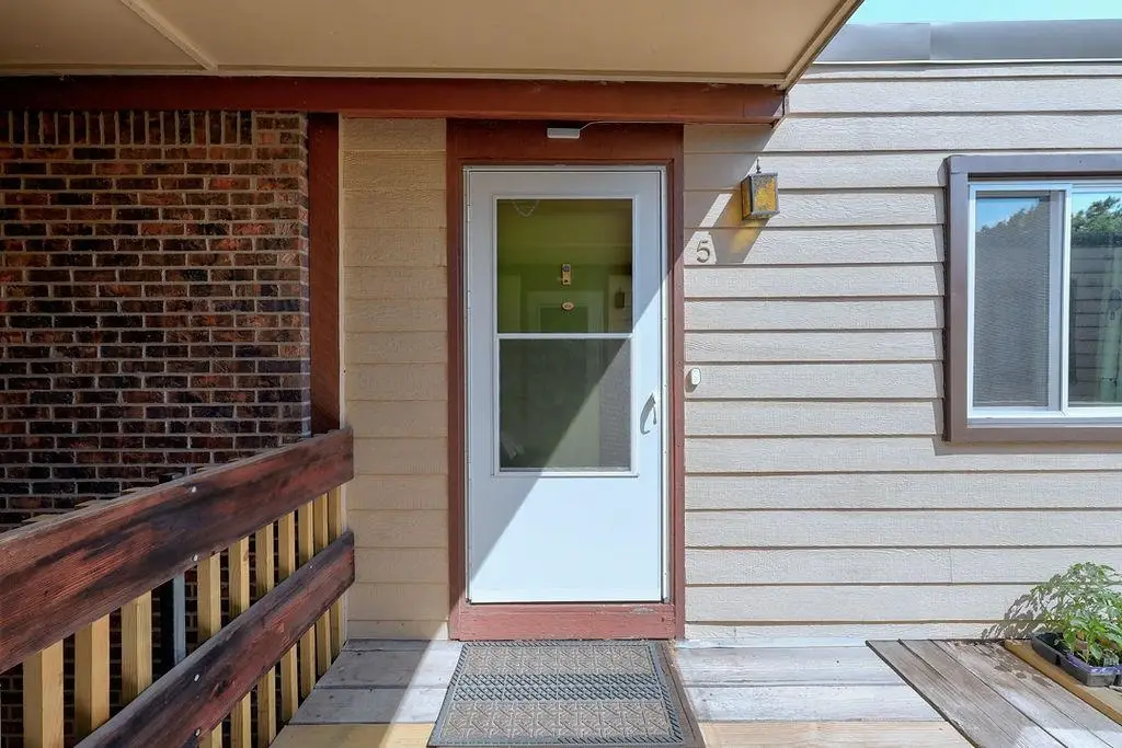 1500 E 10th A5, Winfield, KS 67156 - #1