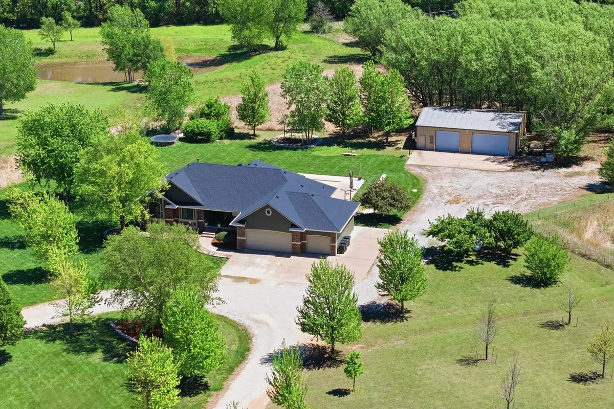 6402 Busy Bee Ct, Andale, KS 67001 - #1