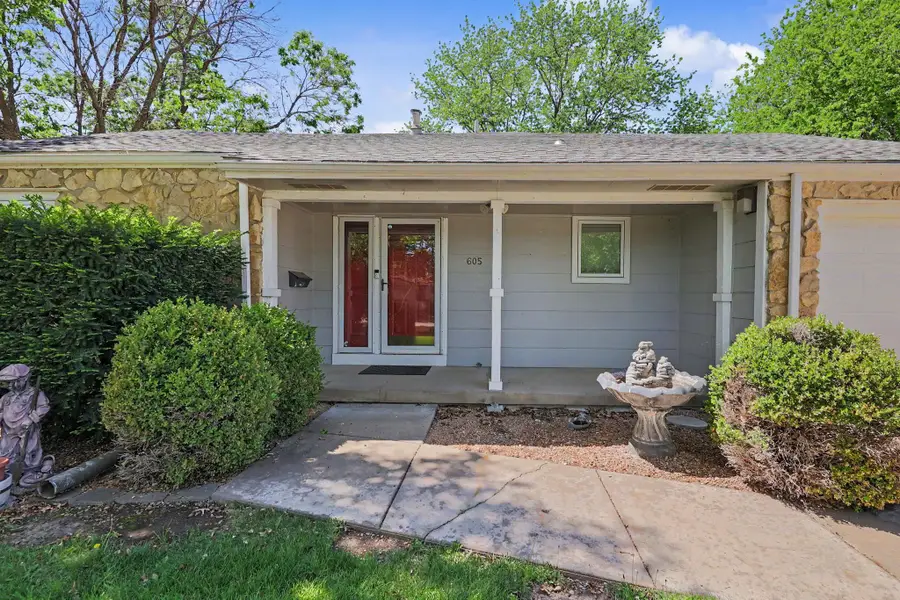 605 N Custer St, Wichita, KS 67203 - #3