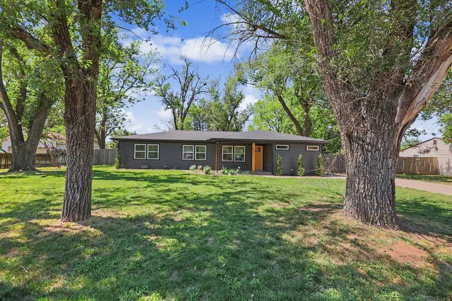 913 N Doris St, Wichita, KS 67212 - #2