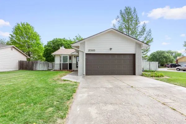 2310 S Fieldcrest, Wichita, KS 67209