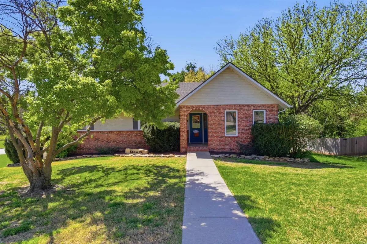 1401 Riverview Rd, Pratt, KS 67124 - #1