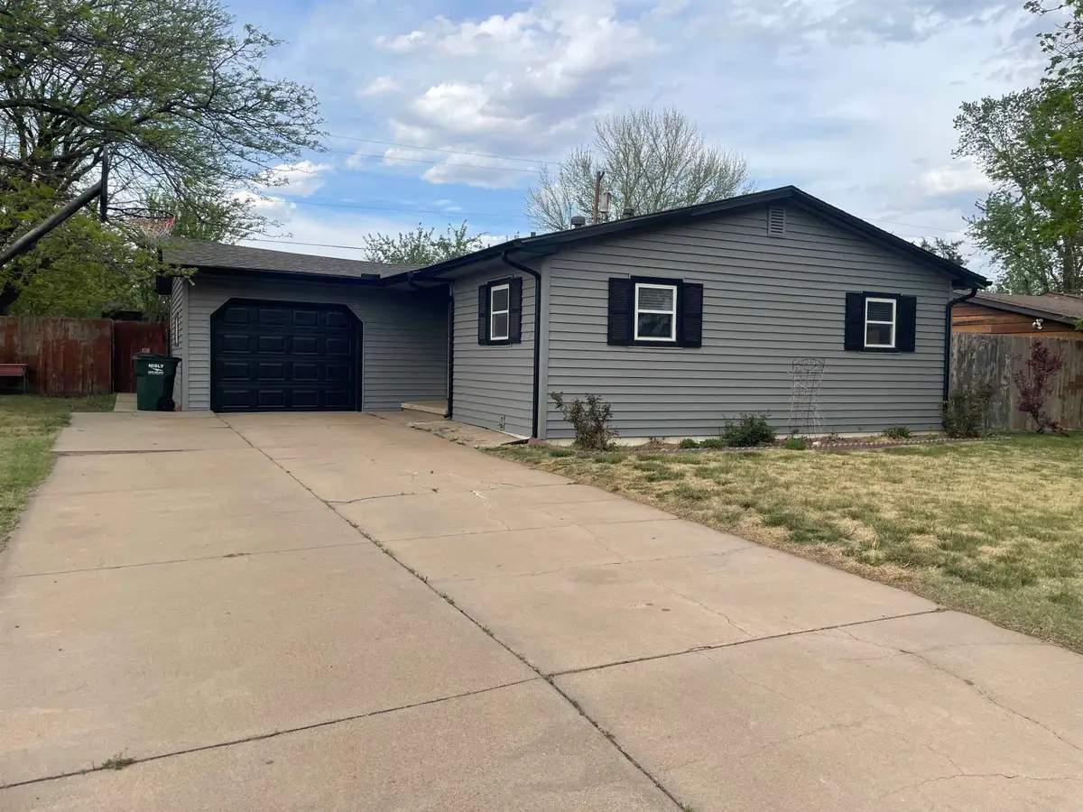 1700 Cherry Ln, Great Bend, KS 67530 - #1