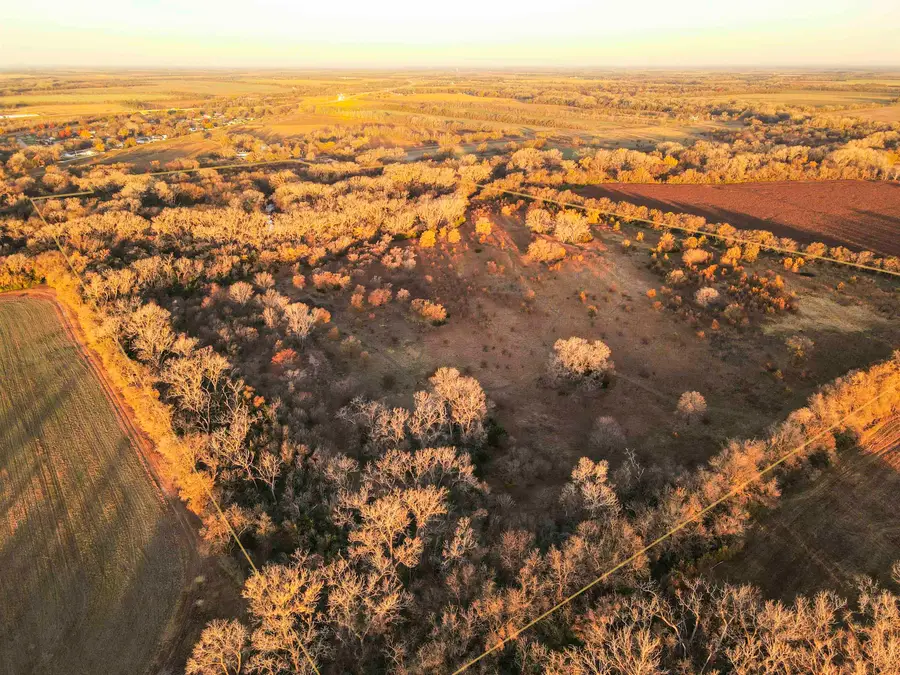 2400 N Pennington Rd, Hutchinson, KS 67502 - #2