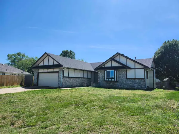 9039 E Skinner St, Wichita, KS 67207