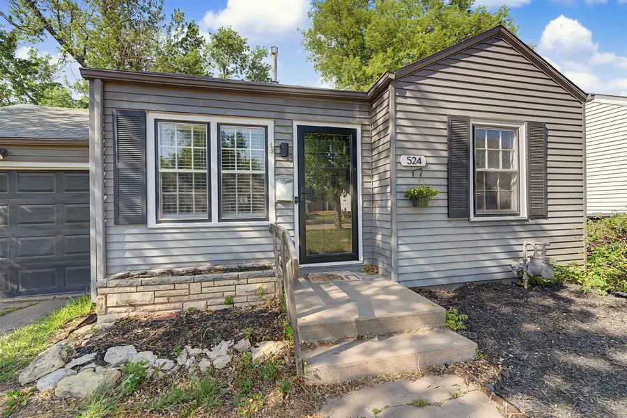524 W Wilson St, Salina, KS 67401 - #3