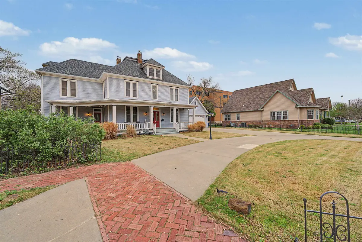 130 W Prescott Ave, Salina, KS 67401 - #1