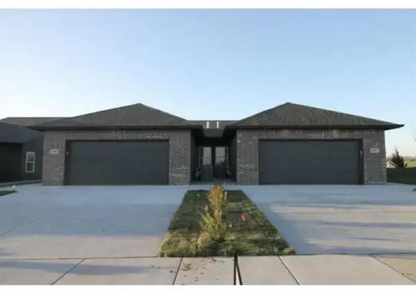 16215-16217 W Ike Ct, Goddard, KS 67052