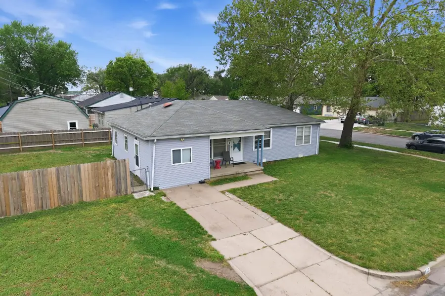 817 W 34th St S, Wichita, KS 67217 - #2