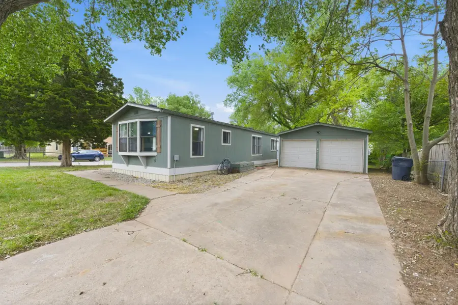 5036 S Broadview Ct, Wichita, KS 67210 - #3