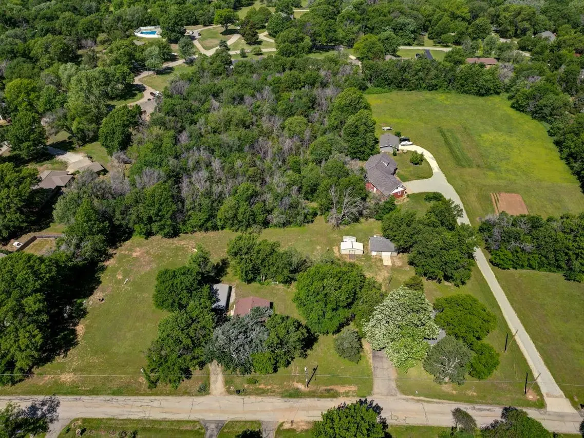 205 S Centennial Rd, Arkansas City, KS 67005 - #1