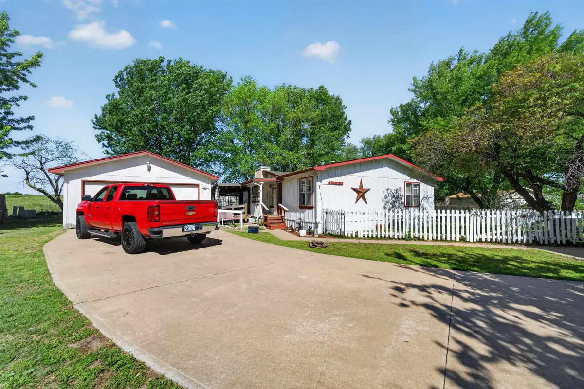 1204 E Idlewild, Wichita, KS 67216 - #1