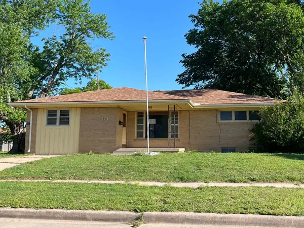 8102 E Indianapolis St, Wichita, KS 67207-0000