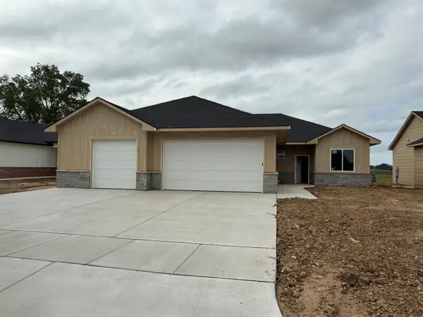 27 Kingdom Ct, Goddard, KS 67052