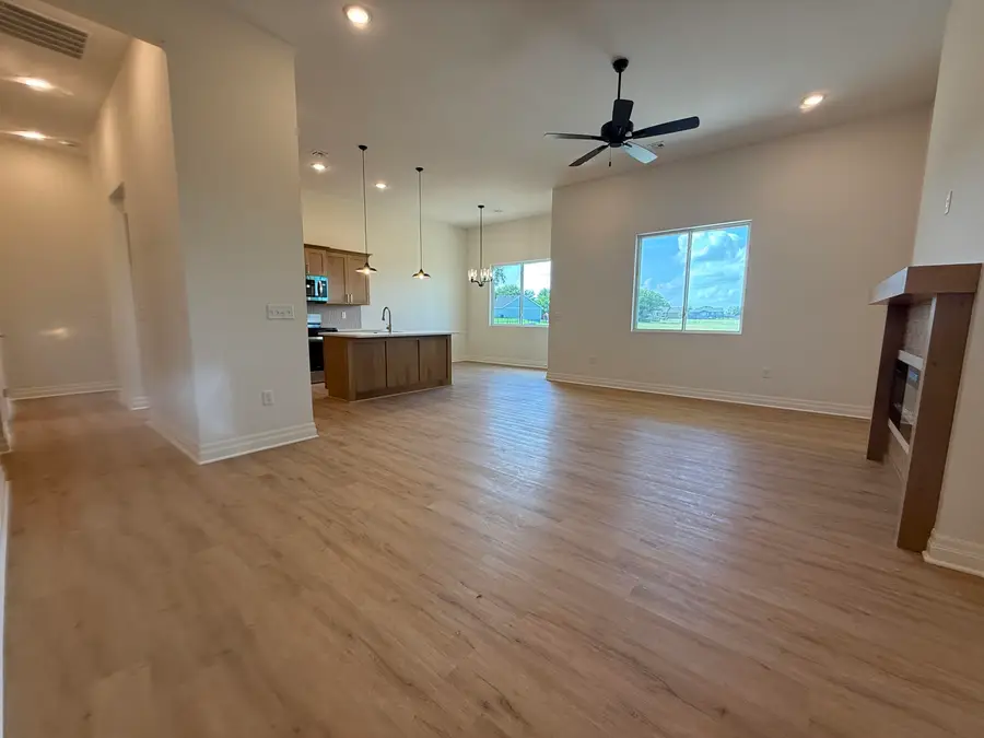 27 Kingdom Ct, Goddard, KS 67052 - #3