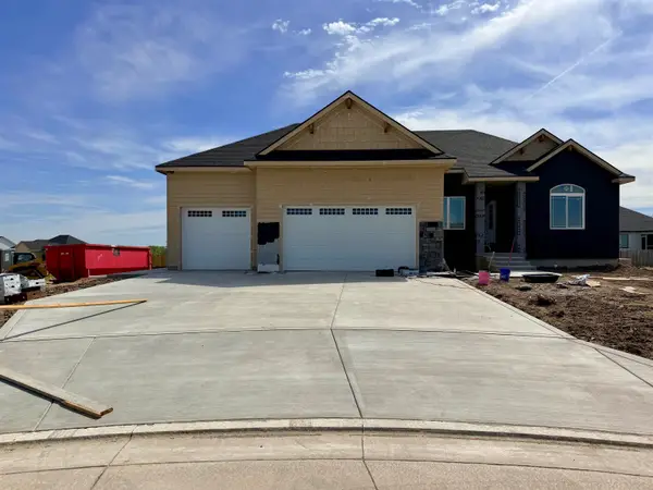 2606 Dunnwood Ln, Salina, KS 67401