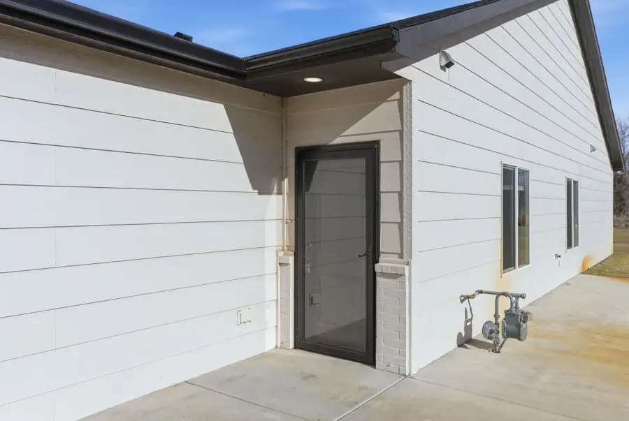 736 W 50th Ct S, Wichita, KS 67217 - #3