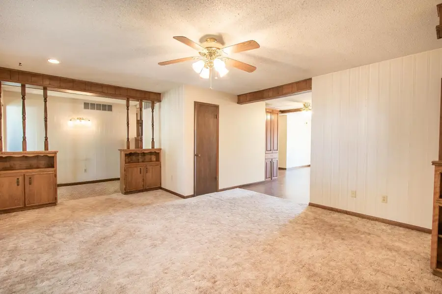 611 Chestnut, Peabody, KS 66866 - #3