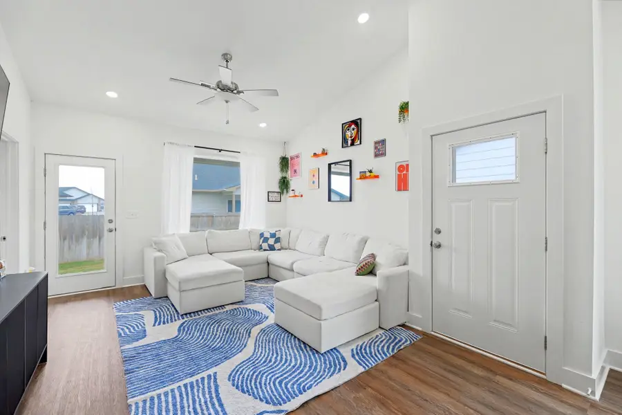 438 W Long Path Ct, Goddard, KS 67052 - #3