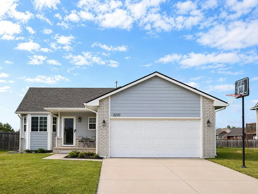 2210 E 26th St N, Wichita, KS 67219 - #2