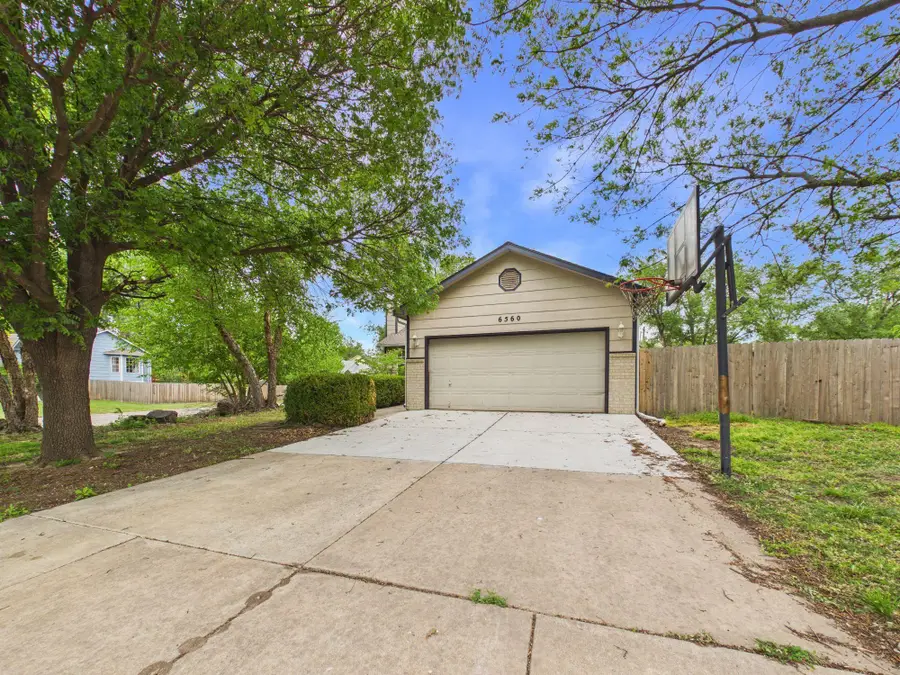 6560 N Tarrytown St, Park City, KS 67219 - #2