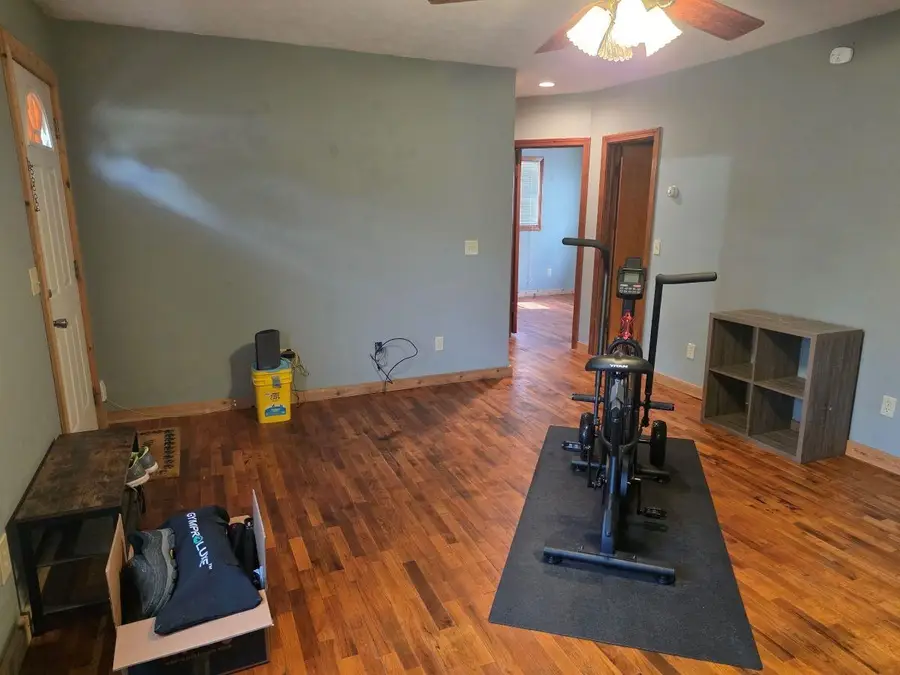 806 S Taylor St, Pratt, KS 67124-2451 - #2