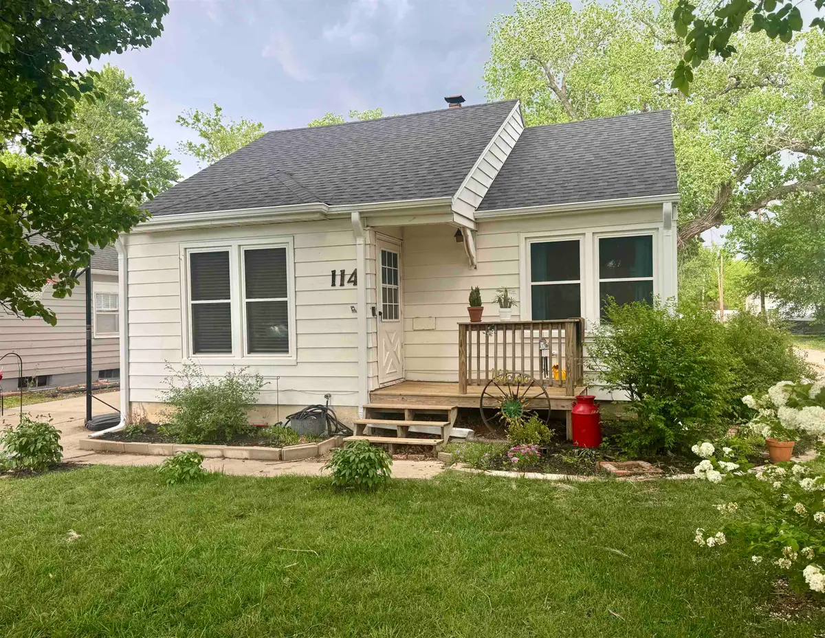 114 N Olivette St, McPherson, KS 67460 - #1