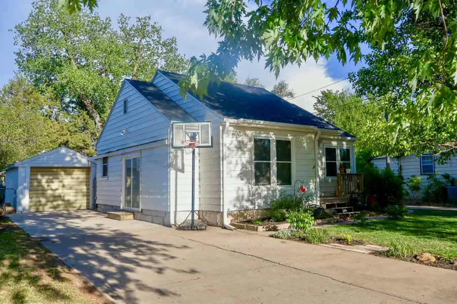 114 N Olivette St, McPherson, KS 67460 - #2