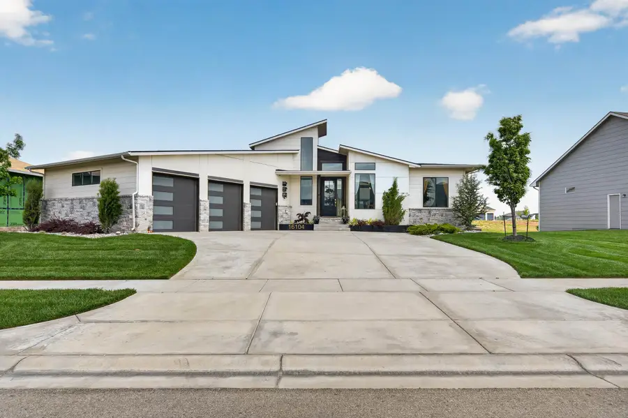 16104 W Sheriac St, Goddard, KS 67052 - #2