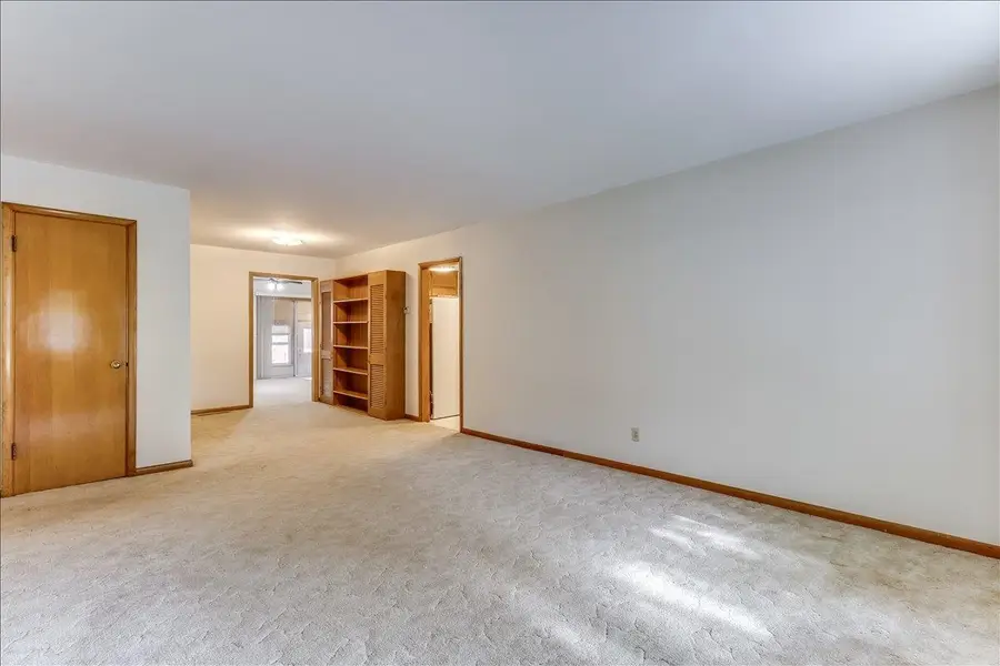 901 N El Paso Dr, Derby, KS 67037 - #2