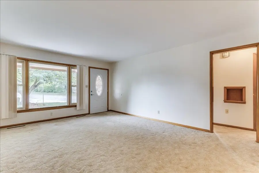 901 N El Paso Dr, Derby, KS 67037 - #3