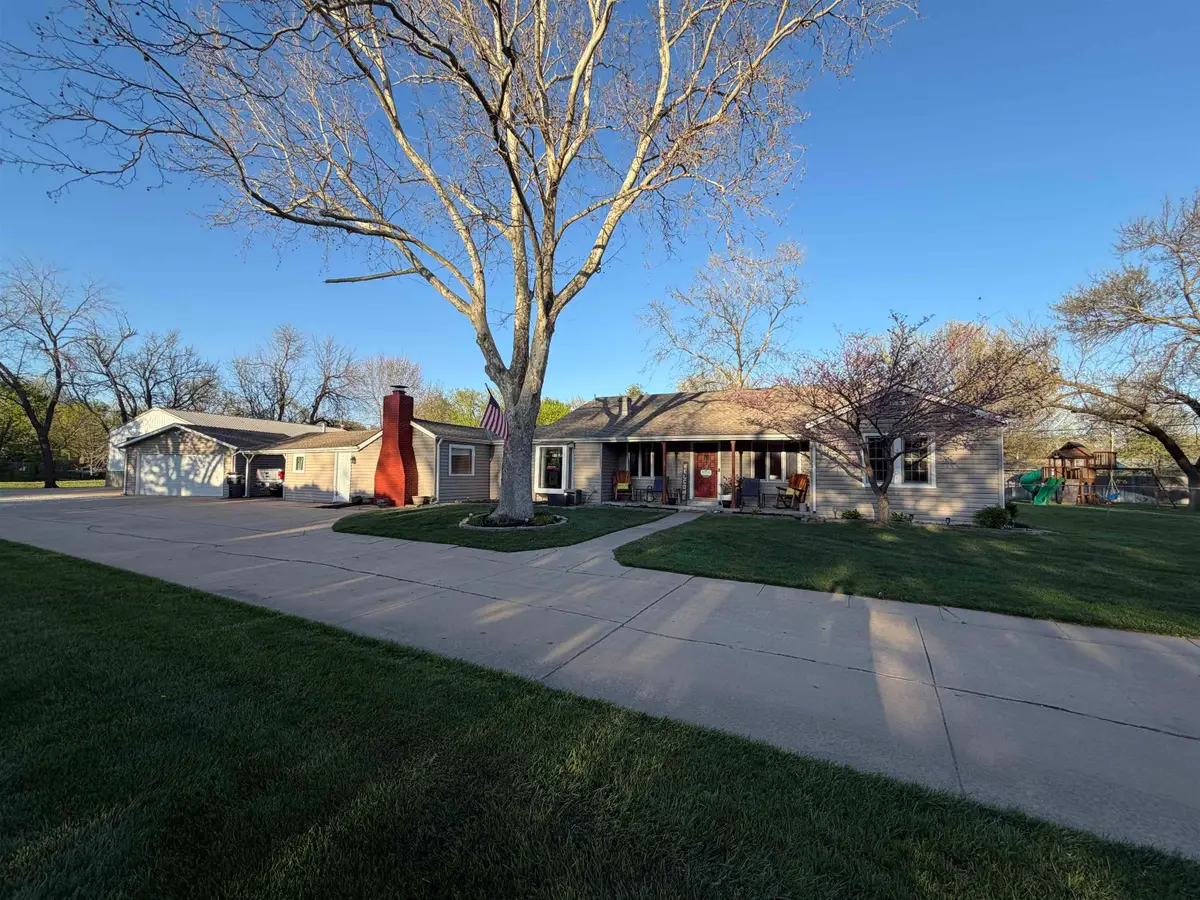 250 N Byron Rd, Wichita, KS 67212 - #1