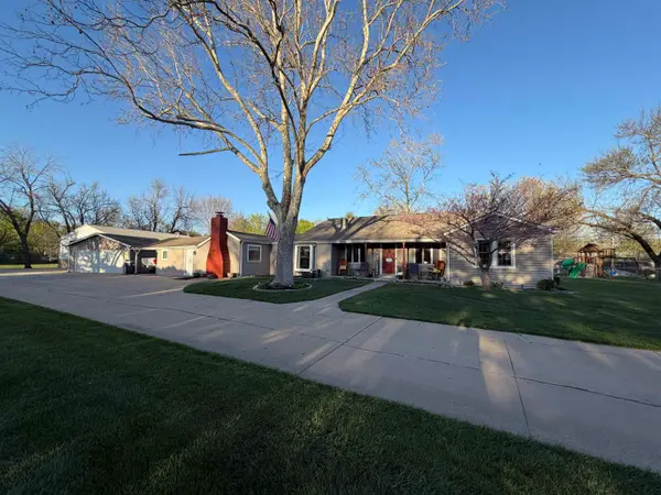 250 N Byron Rd, Wichita, KS 67212