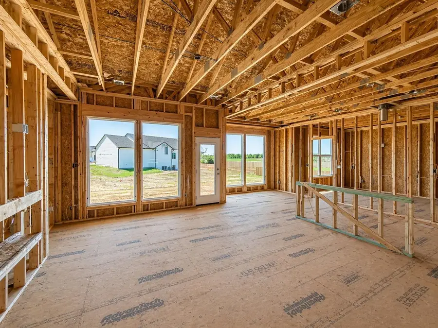 5915 N St. Paul Ct., Wichita, KS 67204 - #3