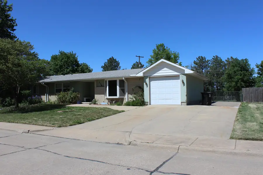 738 Greenbriar Circle, Salina, KS 67401 - #2