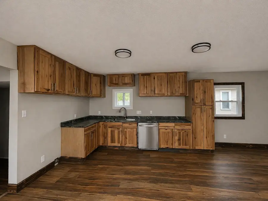 904 E 5th Ave., Winfield, KS 67156 - #3