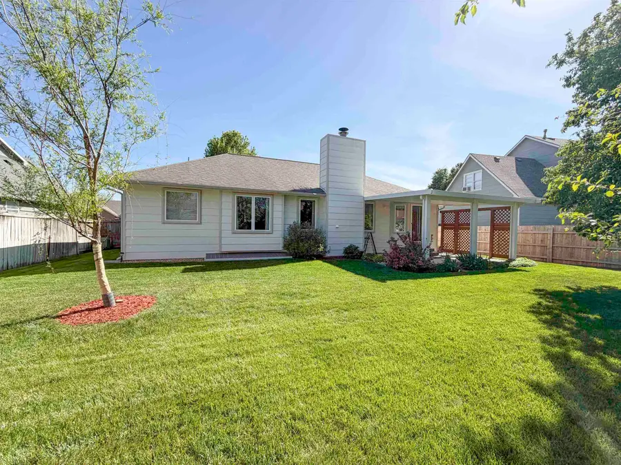 4429 N Westlake Ct., Bel Aire, KS 67220 - #3