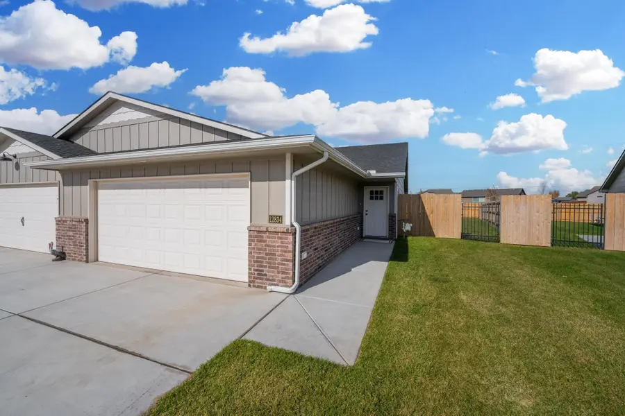 2873 S Cedar Crest Ct, Wichita, KS 67215 - #3