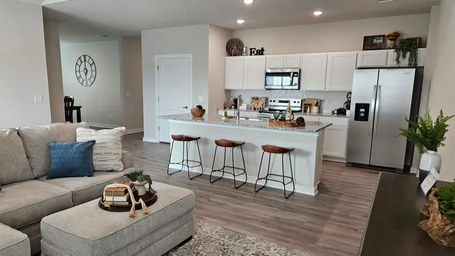 952 N Forestview St, Wichita, KS 67235 - #3