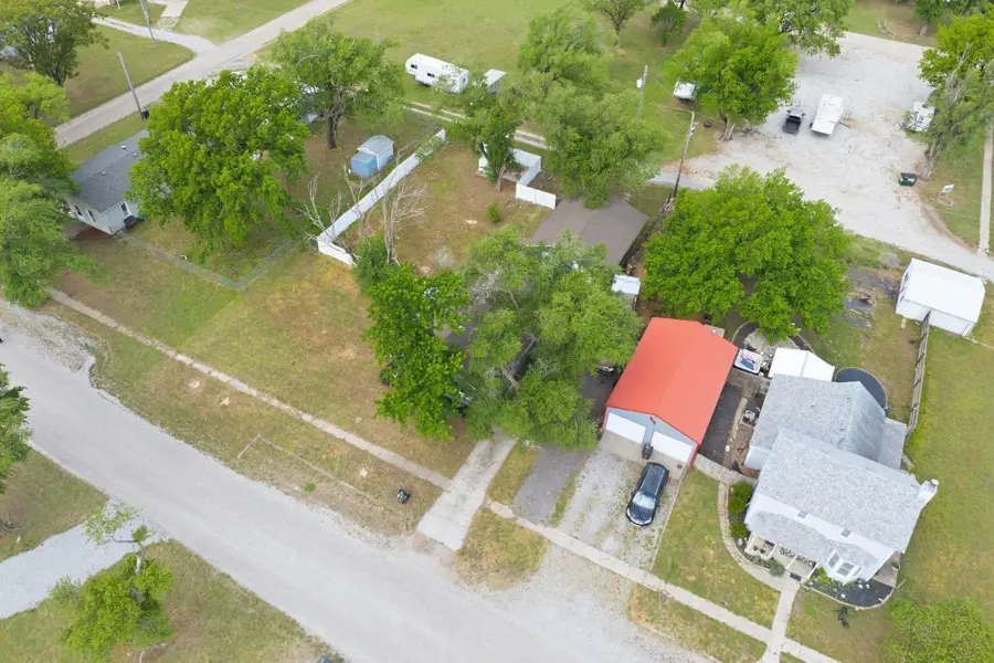 315 S Somerset St, Norwich, KS 67118 - #3
