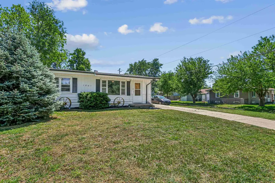 1801 E Ventnor St, Park City, KS 67219 - #2